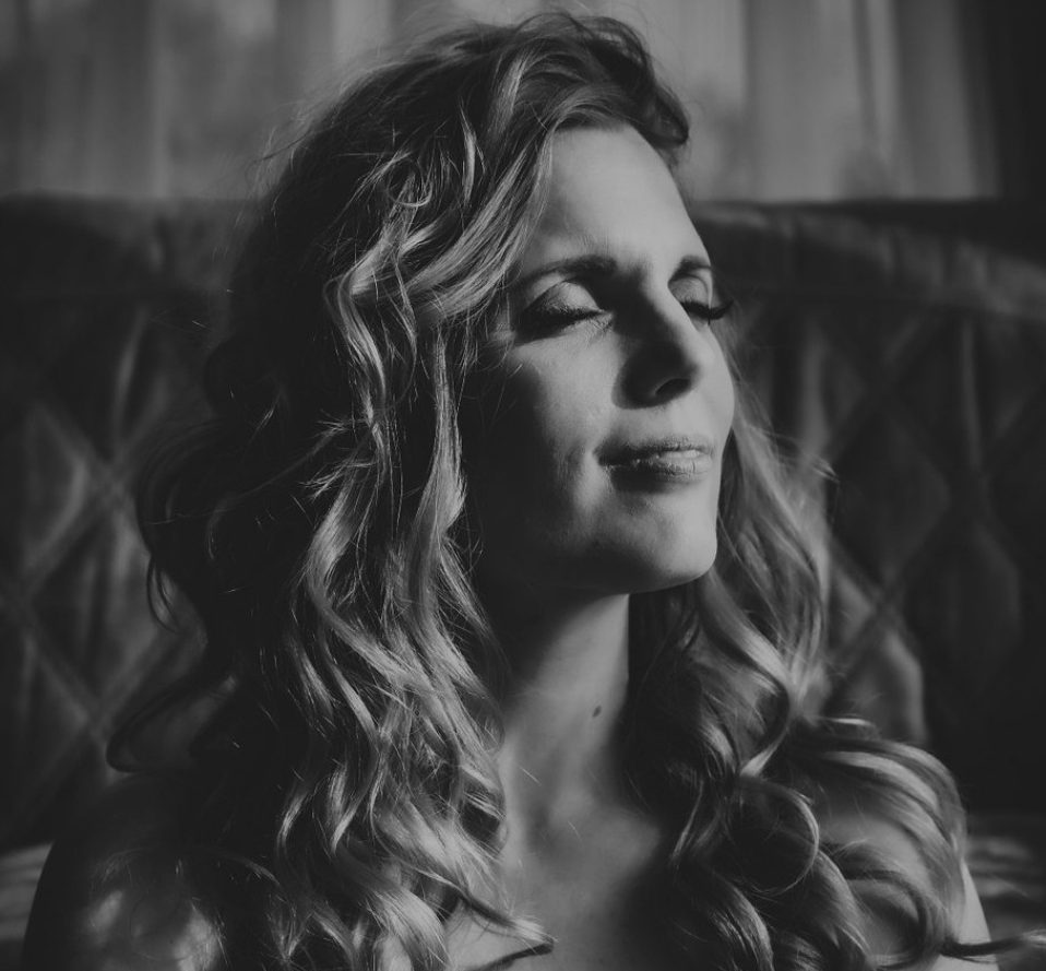 Inge van Innergy Balance begeleidt vrouwen naar meer rust, inzicht en vertrouwen tijdens de Startsessie Ruimte Voor Leven. Inge van Innergy Balance begeleidt vrouwen naar meer rust, inzicht en vertrouwen tijdens de Startsessie Ruimte Voor Leven.