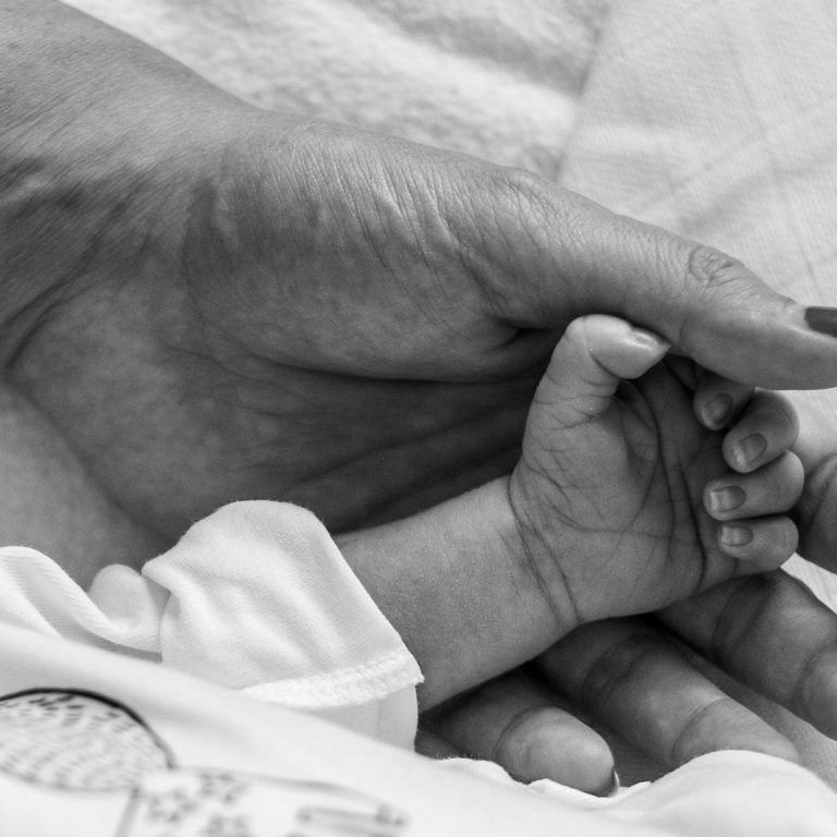 zwangerschapsproblemen, bevallingstrauma's en geboorte trauma's Waarom zwanger worden niet altijd rooskleurig is