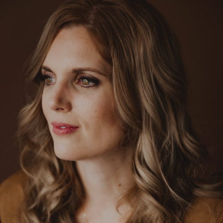 Inge van Innergy Balance begeleidt vrouwen bij het verwerken van een miskraam en het hervinden van rust en vertrouwen.